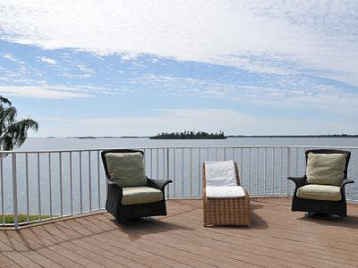 Second floor deck